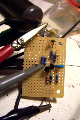 Top view.  Blue cap is the input coupling capacitor.