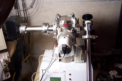 Headless station - lower cross prechecked, used for gages