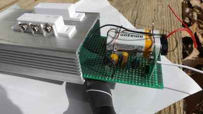 The antenna is that white wire coming out on the right