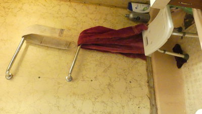 Grab bars, seat